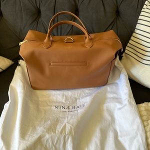 Mina Baie Emmy (full) Terra color